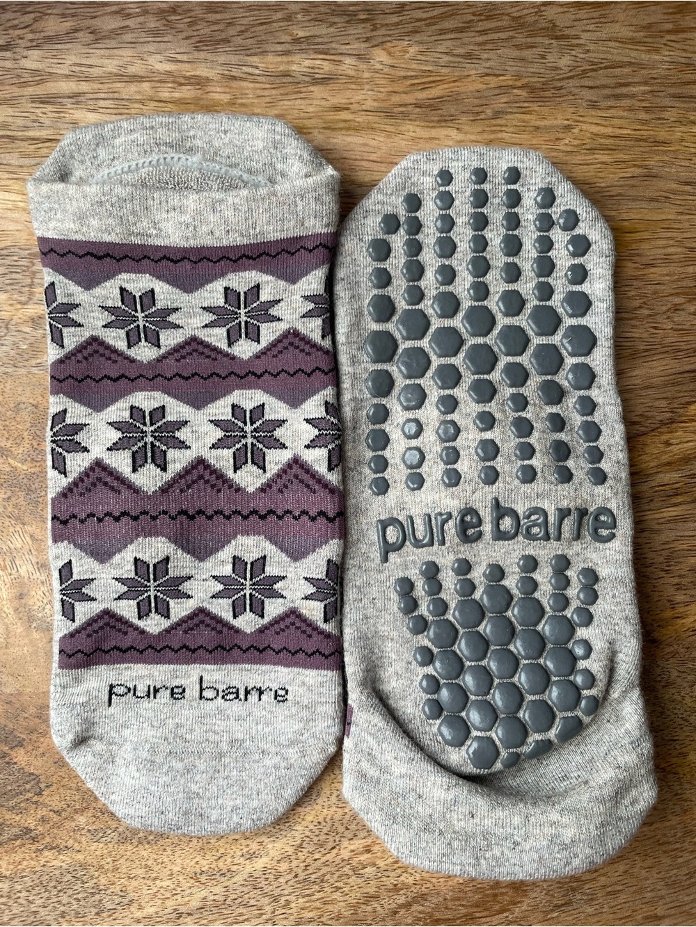 Pure Barre Snowflakes Fairisle Low Rise Grip Socks with Silver Lettering NWOT